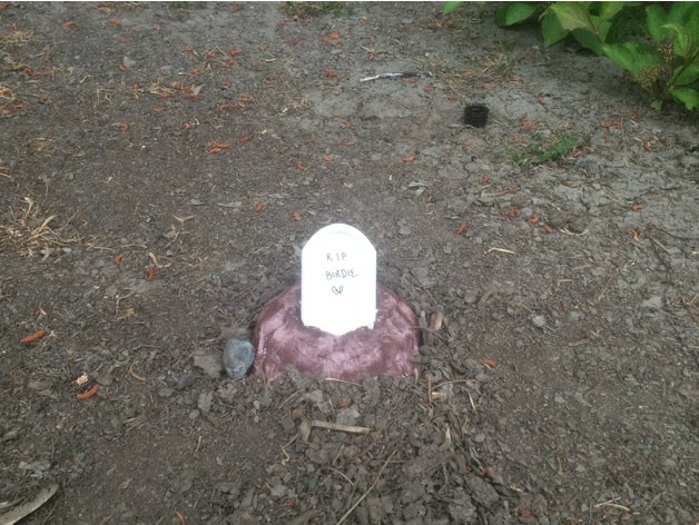 rip birdie props grave outdoor pet tombstone 3D print model - Mito3D