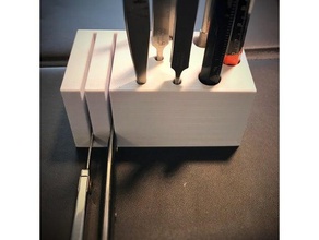 la precisión de herramienta escritorio organizador portaherramientas y cajas el bloque personalizado titular los agujeros cuchillo cuchillos herramientas seguridad destornillador destornilladores las ranuras 3d print model - Mito3D
