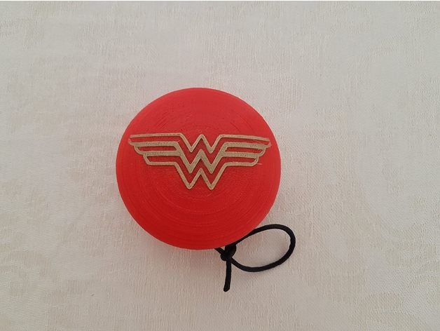 wonderwoman yoyo juegos y juguetes 3D print model - Mito3D