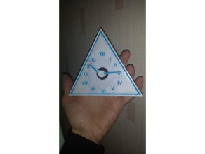 triangular reloj decoración 3d print model - Mito3D