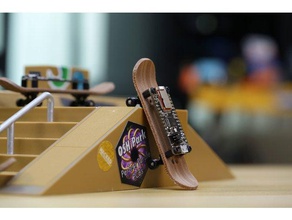 Feder-Griffbrett Spielzeug & Spiele adafruit arduino Feder - Griffbrett skateboard 3d print model - Mito3D