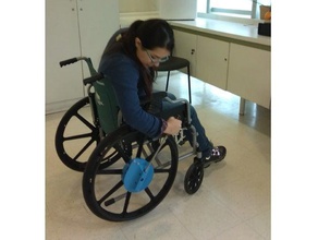 levier-fauteuil roulant électrique inspiré de la main du lecteur assistivetech technologie d'assistance le handicap fauteuil 3d print model - Mito3D