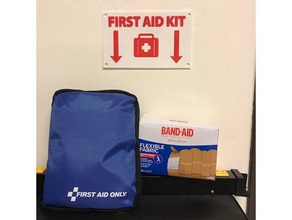 kit de primeros auxilios en el panel signo oficial la oficina ayuda medic seguridad 3d print model - Mito3D