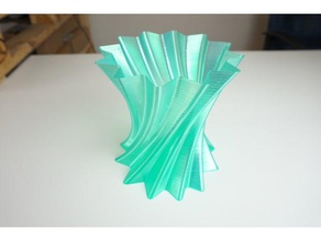 huge twisted star vase decor mode 3d print model - Mito3D