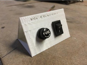 basit Üçgen anahtar kutusu sigorta diy 3d print model - Mito3D