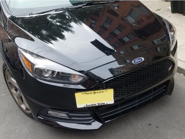 ford focus st frente da placa de licença do suporte a indústria automotiva 2016 2017 foco titular 3D print model - Mito3D