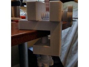 piccolo tavolo vice utensili a mano piccola strumento strumenti 3d print model - Mito3D