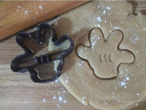mickey guante de cortador la galleta cocina y comedor 3d print model - Mito3D