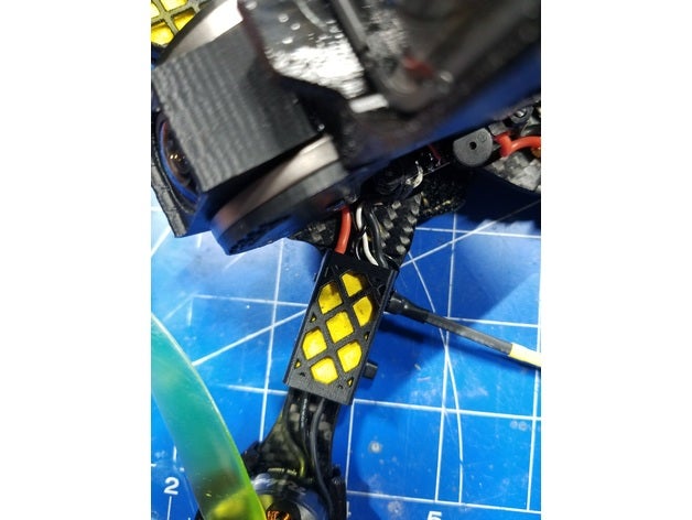 geprc göze çarpıyor lsx5 leopard esc koruyucu r c araçlar leopar 3D print model - Mito3D