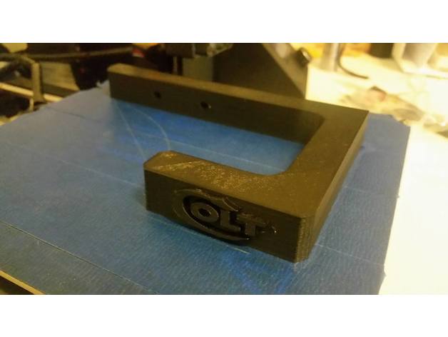 pistola gancio a parete colt logo famiglia 3D print model - Mito3D