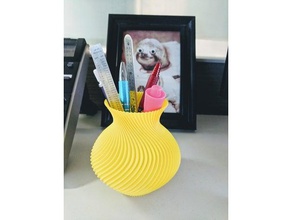 spiral vase decor pen pencil holder 3d print model - Mito3D