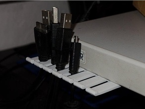 usb kablo düzenleyici organizasyon kablosu 3d print model - Mito3D