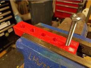 parafuso de haste tubo do cilindro vice-titular da sae porta-ferramentas & caixas 3d print model - Mito3D
