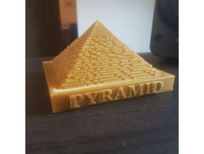 pyramide bâtiments et structures 3d print model - Mito3D