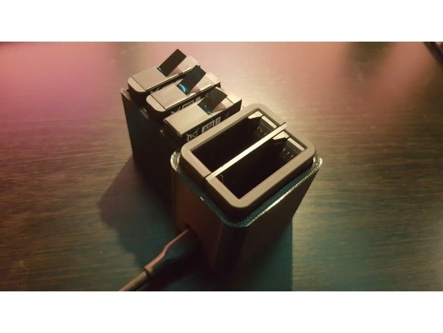 gopro hero 4 - support de batterie et chargeur la caméra le boîtier 3D print model - Mito3D
