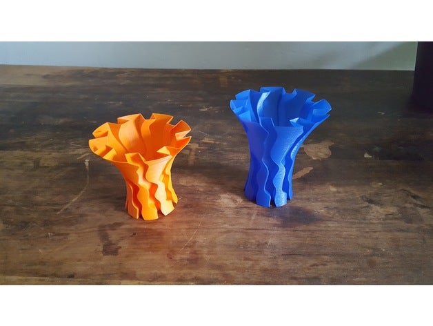 o fluxo de vaso a arte legal flores flor espiral spiralized espirais modo impressão vasos spirale 3D print model - Mito3D