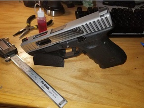 small handgun stand sport & outdoors cartridge reloading glock 17 19 guns gunsmith press tools 3d print model - Mito3D
