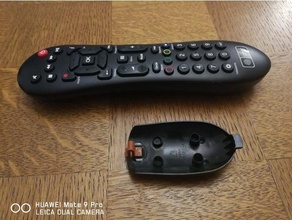 tv remote controller sostituzione rotto a scatto del coperchio della batteria La stampa 3d 3d print model - Mito3D
