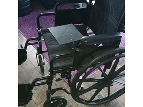 cadeira de rodas ajuda organização auxílio tabela tampo mesa 3d print model - Mito3D