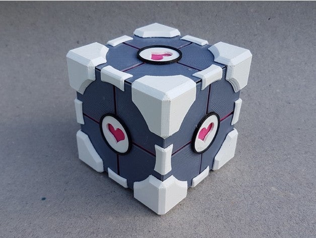 companion cube jogos boardgame a caixa companheiro cubo de portal 2 dados jogo rollplay armazenamento 3D print model - Mito3D