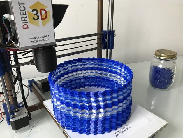 alloggiamento della lampada stampato estrusore pellet - colore sorprendenti effetti di trasparenza Stampante 3d estrusori a 3D print model - Mito3D