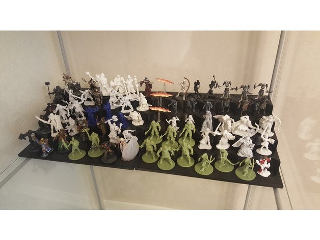 d&d miniaturas stand - cambia el tamaño de la malla corregido modelos gradas no molestar dnd miniatura mini en las pie 3D print model - Mito3D