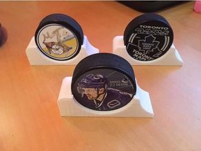 ice hockey puck holder sport & outdoors display 3d print model - Mito3D