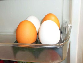 mejor bandeja de huevos ver2 cocina y comedor el conector conveniente la copa huevo los hogares refrigerador pie 3d print model - Mito3D