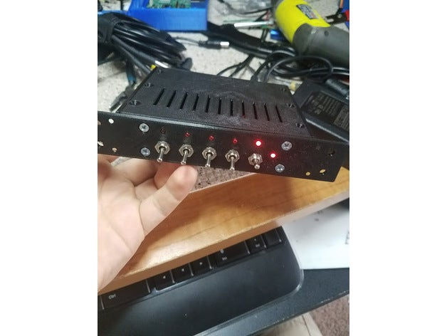 6 inch rack pdu l'elettronica 3D print model - Mito3D