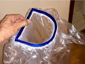 une main-sac poubelle titulaire porte-outils & boîtes 3d print model - Mito3D