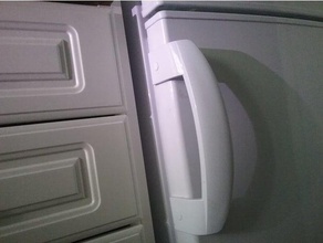 nevera tornillo de la manija cubierta v15 cocina y comedor manejar frigorífico el refrigerador tapa 3d print model - Mito3D