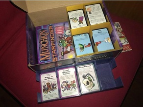 munchkin starfinder tudo, caixa de cartão inserir brinquedo & acessórios para jogos 3d print model - Mito3D