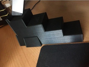wacom cintiq 27 de suporte tablet pé escadas stand etapa 3d print model - Mito3D