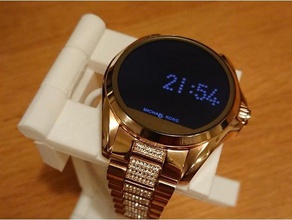 smartwatch Seyahat kablosuz şarj standı aksesuarlar apple watch nöbet cihazı dizel fosil michael kors baskı yerinde yer stand 3d print model - Mito3D
