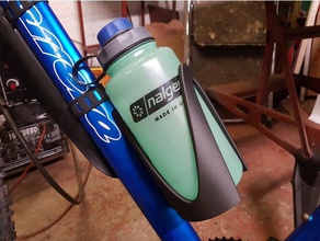 nalgene 32oz water bottle bike holder sport & im freien Fahrrad Wasser Flasche 3d print model - Mito3D