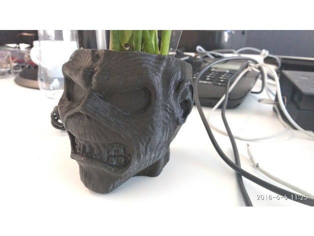 eddie Topf iron maiden Kunst 3D print model - Mito3D
