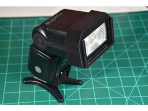 yongnuo 560 accessory holder camera flash snoot speedlight yn560 3d print model - Mito3D