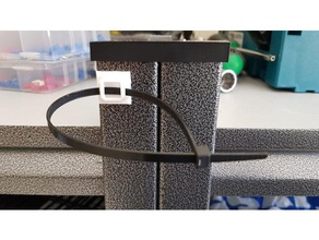 stripeholder de 20mm x ménage 25mm cabel titulaire cabletie cableties le clip rayure bande-titulaire rayé des rayures outil outils 3d print model - Mito3D
