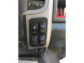 camioneta ram 1500 tablero interruptor de montaje la automoción dodge upfitter 3d print model - Mito3D