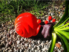 snail planter pot outdoor garden 3d print model - Mito3D