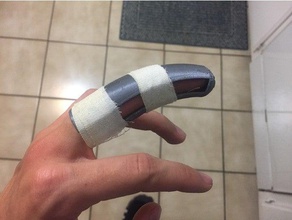 attelle de doigt sport à l'extérieur plier la flexion os cassé les premiers soins médicaux onshape cad 3d print model - Mito3D