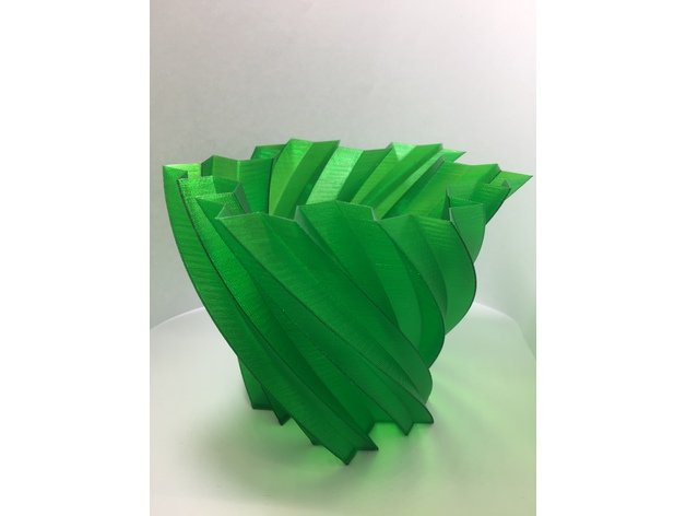 koch snowflake vase decor bowl customizable customized customizer decoration flower fractal house household openscad parametric spiral 3D print model - Mito3D