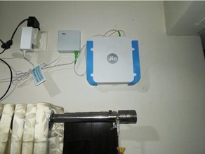 jio giga fibra router montaggio a parete, in india ufficio 3d print model - Mito3D