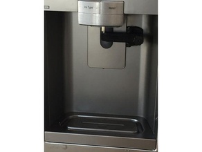 de geladeira com dispensador água torneira a cozinha jantar 3d print model - Mito3D