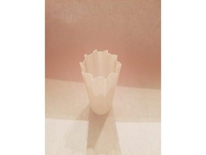 hoja de sierra estilo florero los contenedores las flores del jarrón piezas pequeñas almacenamiento espiral contenedor trenzado floreros modo 3d print model - Mito3D