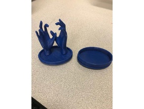 manos sostienen esculturas 3d print model - Mito3D