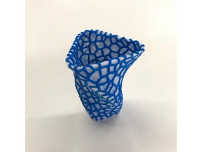 twisted voronoi vazo matematik sanat 3d çift renk alanında ekstruzyon tutucu sanatı burgulu iki 3d print model - Mito3D