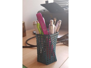 lapicero pen holder office desktop organizer freecad pencil twisted vase 3d print model - Mito3D