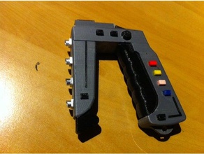 espacio 1999 pistola de aturdimiento v2 remezclada props moonbase alpha 3d print model - Mito3D