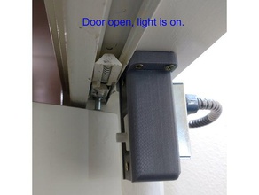 Klammer verwenden-Tür-jam Schalter-bi-fold-Wandschrank-Tür Organisation 3d print model - Mito3D